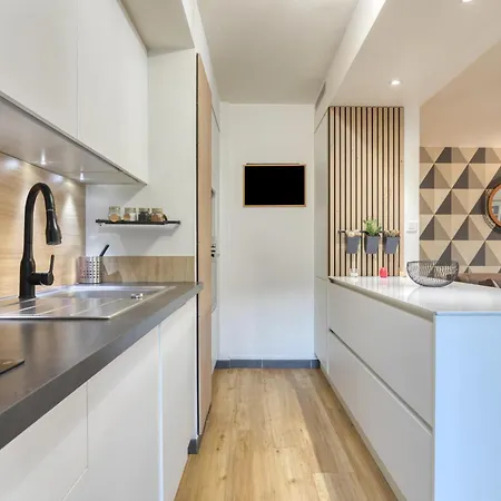 Apartment Annick Joli Avec Parking Et Jardin